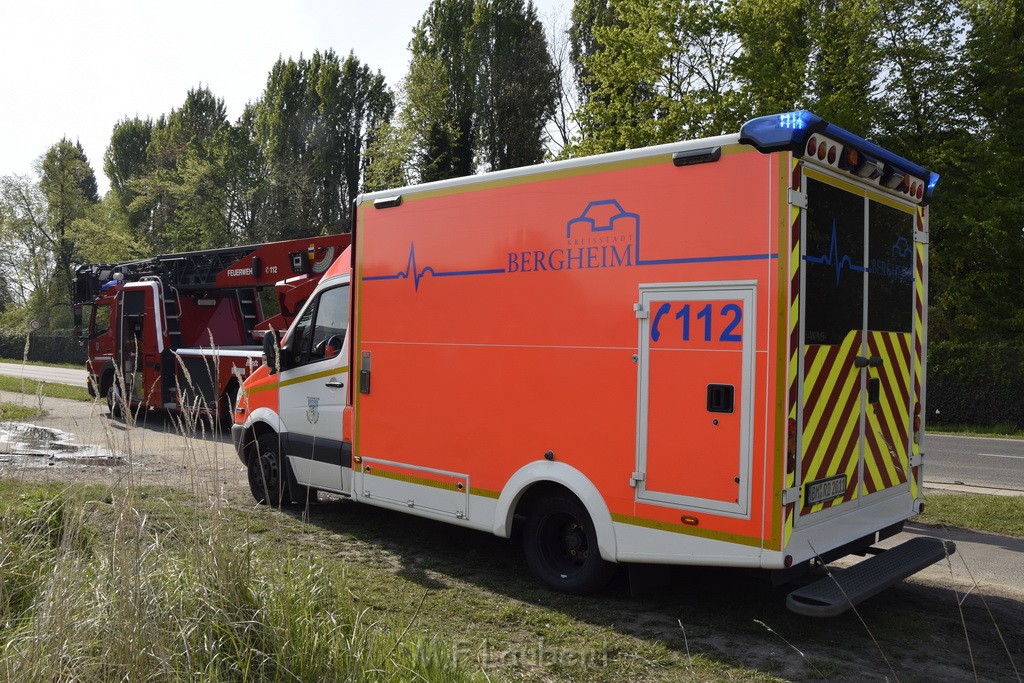 Schwerer VU LKW Zug Bergheim Kenten Koelnerstr P212.JPG - Miklos Laubert